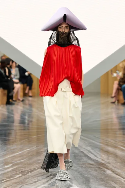 Look 8